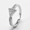 ezüst gyűrű Háromszög ezüst gyűrű CZ kövekkel